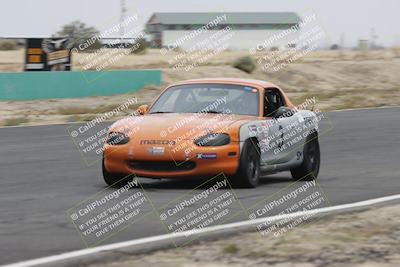 media/Jun-01-2025-CalClub SCCA (Sun) [[eae223c5dd]]/Group 5/Race (Front Straight)/